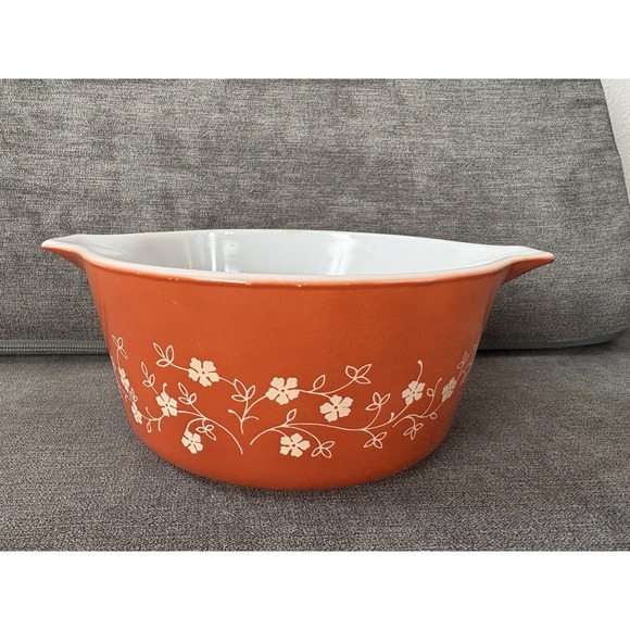 Vintage Pyrex Trailing Flowers Rust #474-B Casserole Dish Bowl No Lid - Picture 2 of 8
